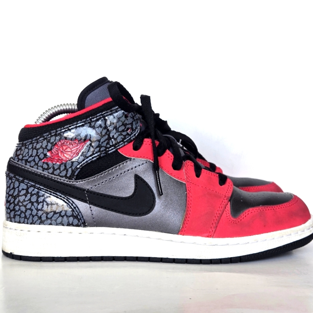 Nike Jordan 1 Mid Dark Gray Legion Red 6.5Y